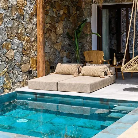 Hotel Charisma And Wellness Club