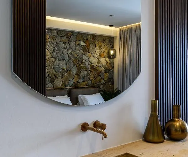 Charisma And Wellness Club