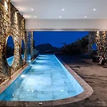 Hotel Charisma And Wellness Club