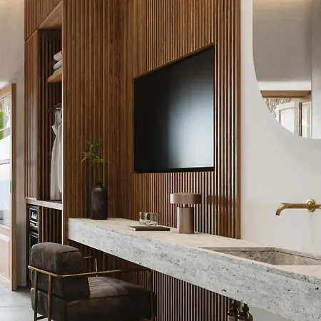 Charisma And Wellness Club Hotel 4*