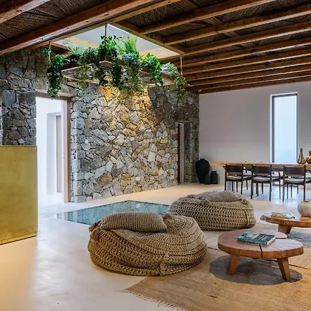 Otel Charisma And Wellness Club