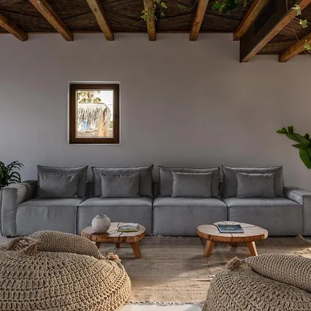 Charisma And Wellness Club Otel 4*