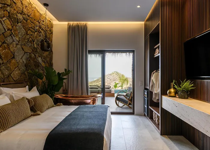 Charisma And Wellness Club 4*